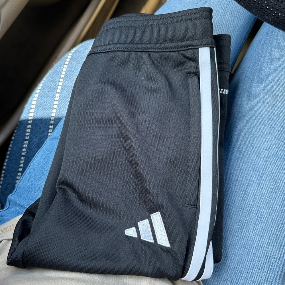 🆕 KIDS Adidas Tiro Slim Fit Soccer Pants NWT